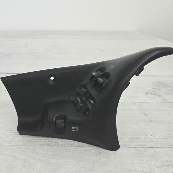 Driver Master Power Window Switch Fits 96 97 98 99 00 Caravan Voyager - Picture 1 of 8